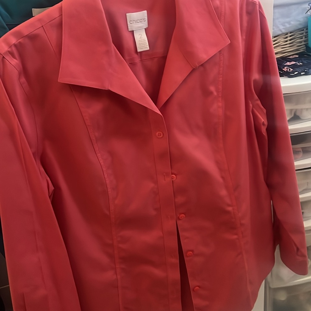 2 Gorgeous Chico’s No-iron Blouses in fall colors - Picture 5 of 6